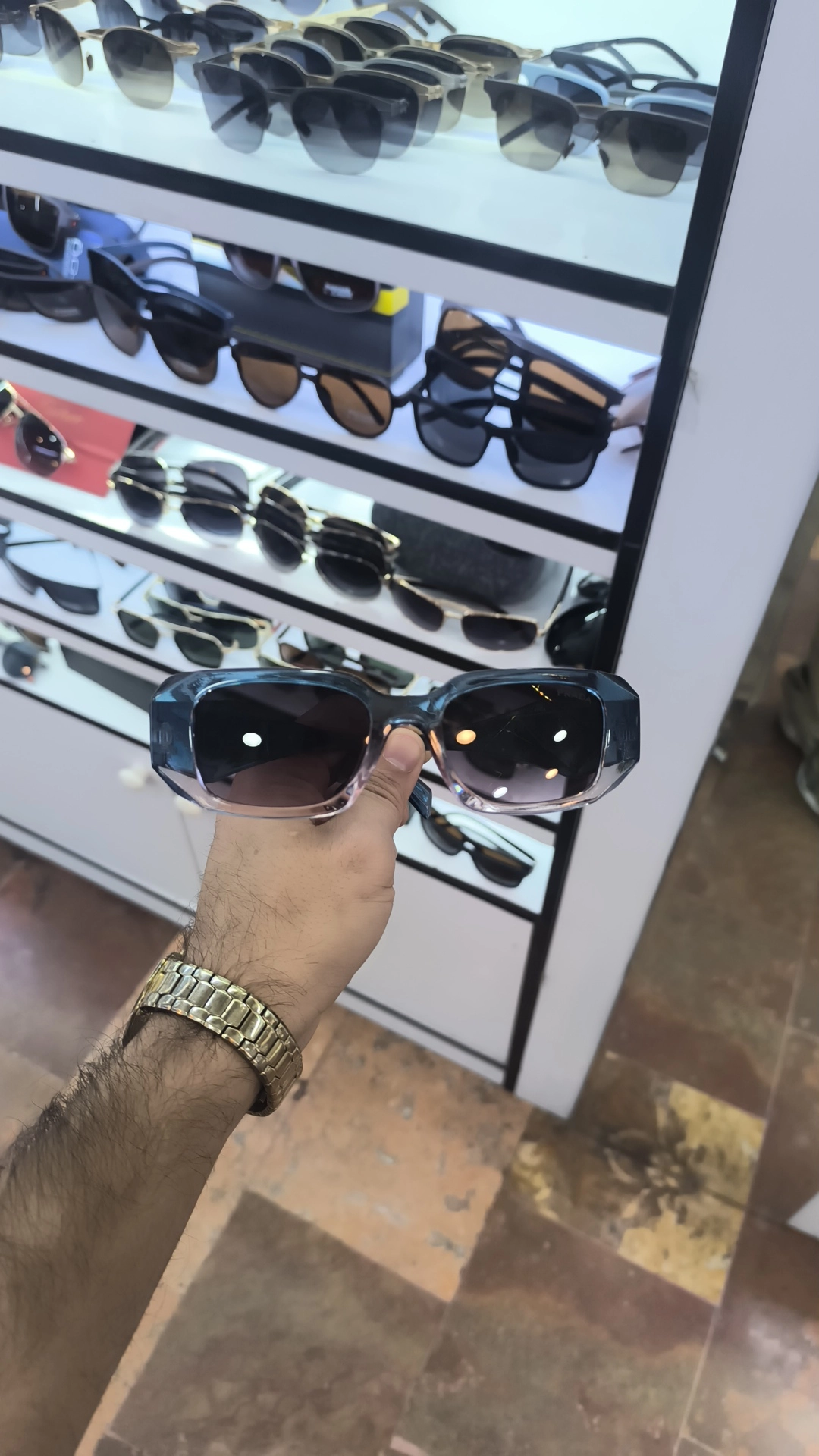 قیمت/ خرید / خرید آنلاین / خرید اینترنتی / پرادا / PRADA / عینک PRADA / عینک آفتابی/ عینک۷۵تومَنی/ عینک۷۵تومنی/ عینک طبی/ عینک‌های ترند / عینک شب